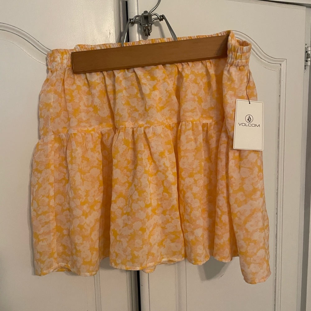 Volcom skirt
